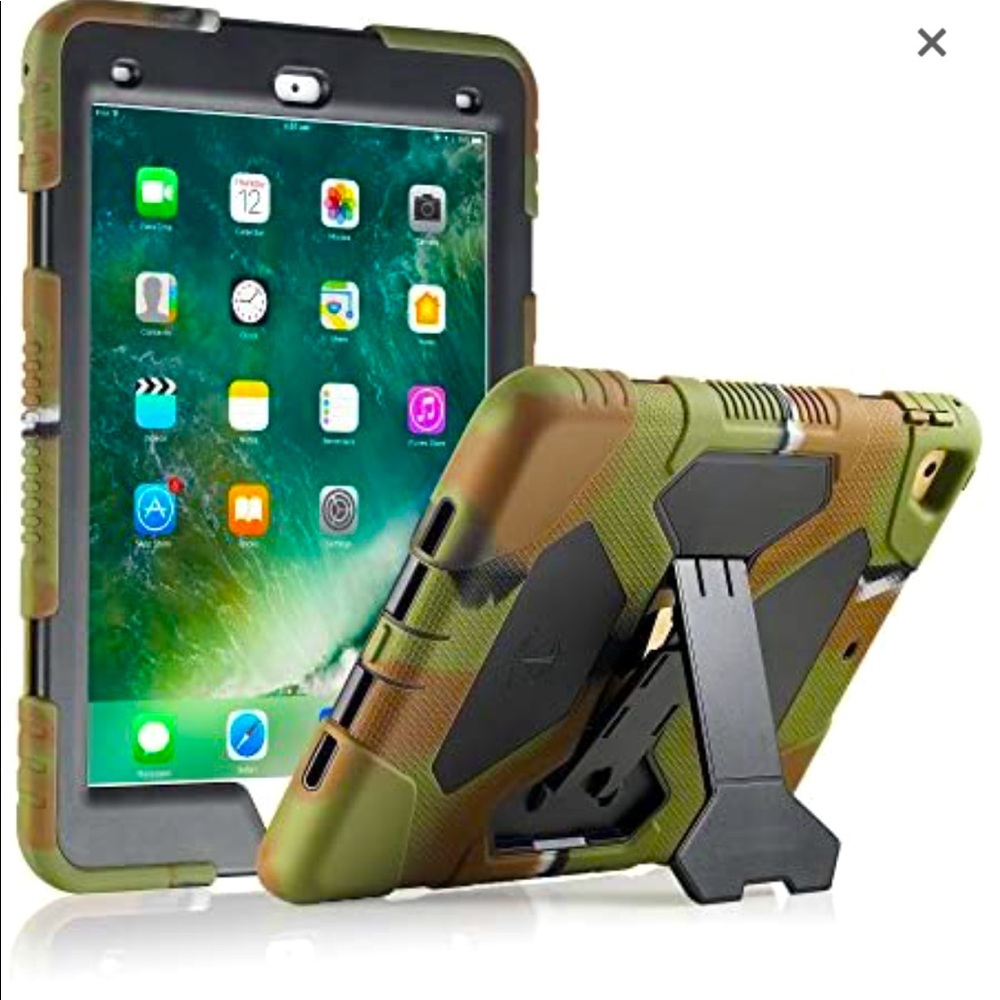Ipad case set. Brand new in original box etc.
